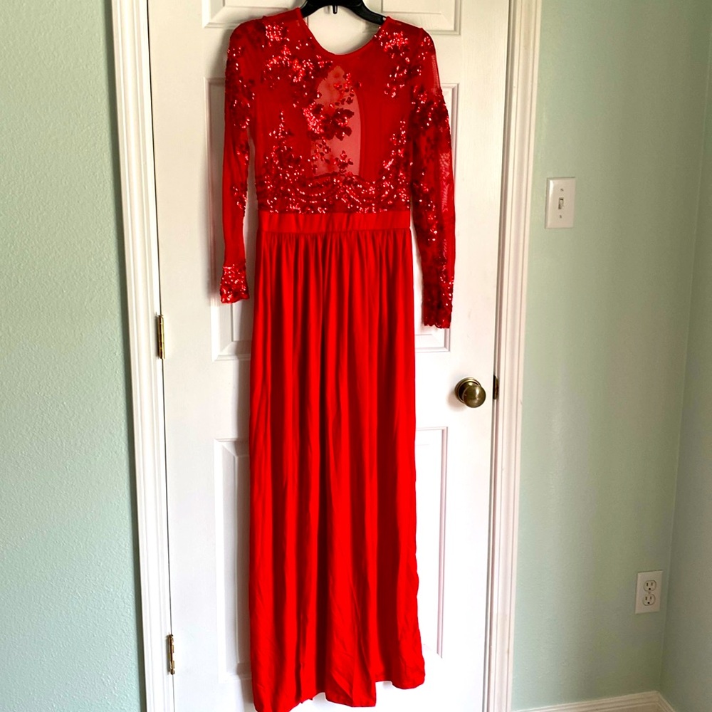 Elegant Red Sequin Evening Dress